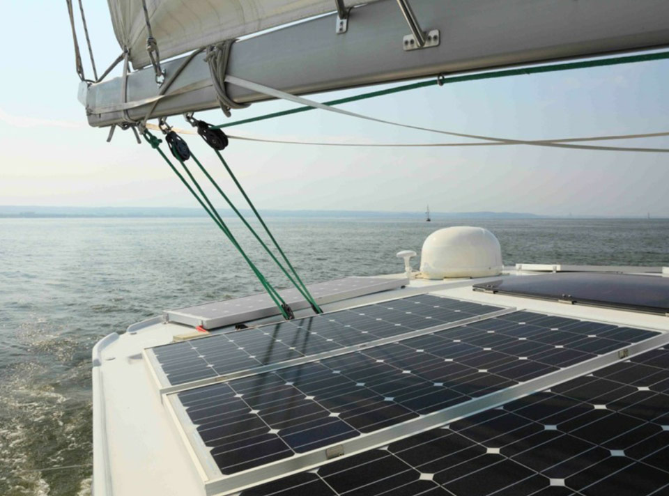 marine equipement solar 03